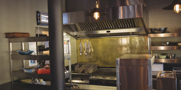 Desengrase Campanas Extractoras de Cocinas Dos Torres · Cocina de Guarderías